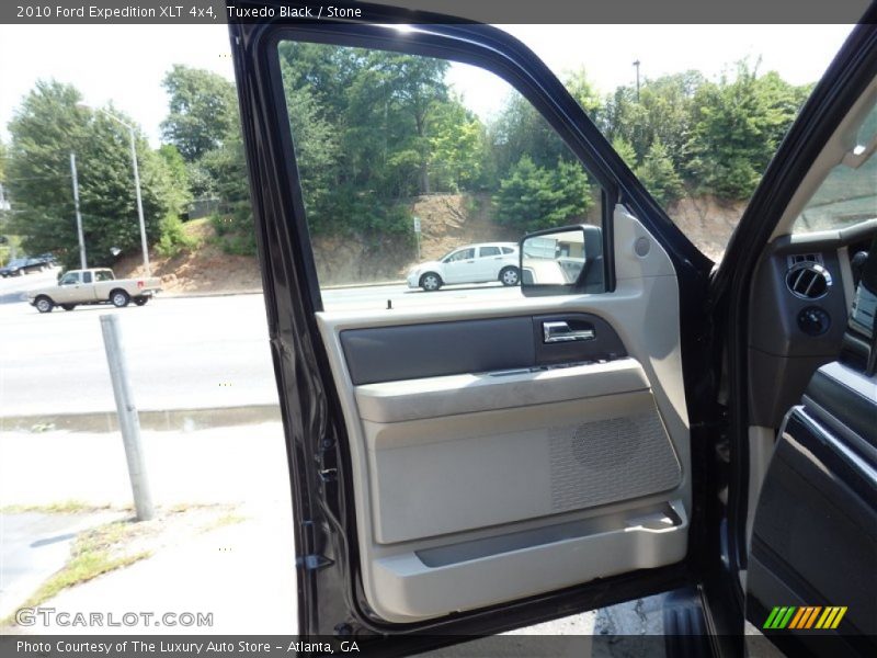 Tuxedo Black / Stone 2010 Ford Expedition XLT 4x4