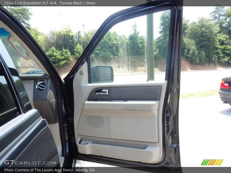Tuxedo Black / Stone 2010 Ford Expedition XLT 4x4