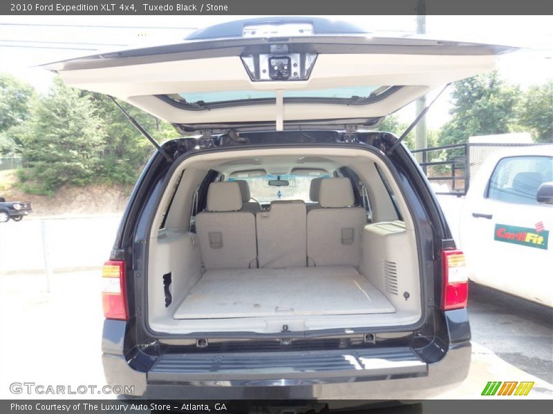 Tuxedo Black / Stone 2010 Ford Expedition XLT 4x4