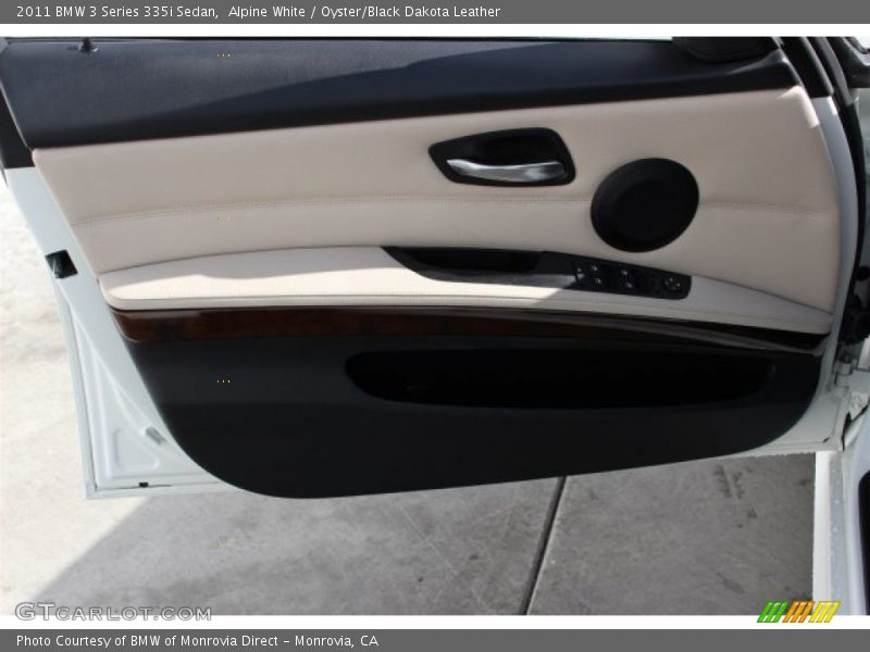 Alpine White / Oyster/Black Dakota Leather 2011 BMW 3 Series 335i Sedan