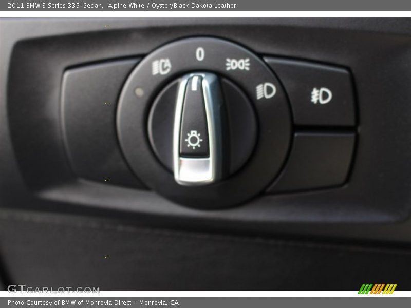 Alpine White / Oyster/Black Dakota Leather 2011 BMW 3 Series 335i Sedan