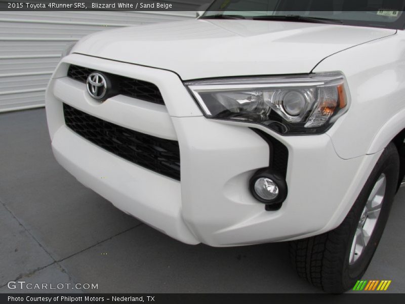 Blizzard White / Sand Beige 2015 Toyota 4Runner SR5