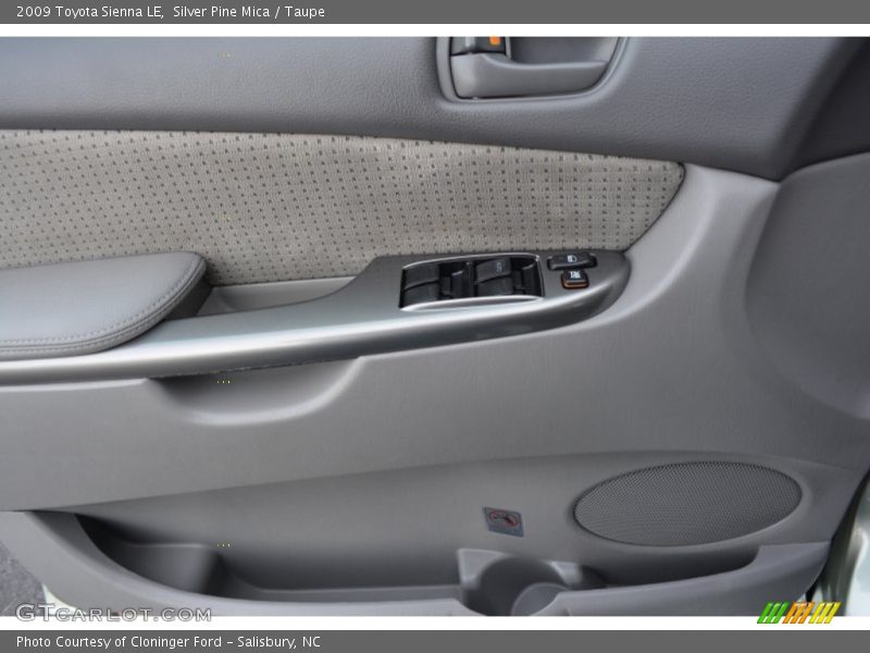 Silver Pine Mica / Taupe 2009 Toyota Sienna LE