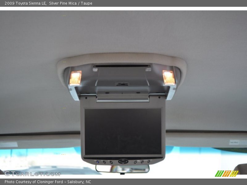 Silver Pine Mica / Taupe 2009 Toyota Sienna LE