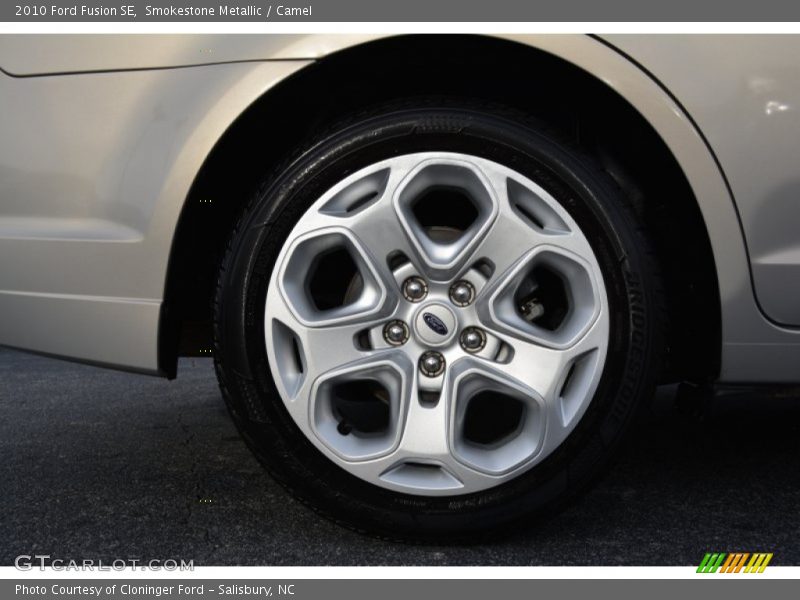 Smokestone Metallic / Camel 2010 Ford Fusion SE
