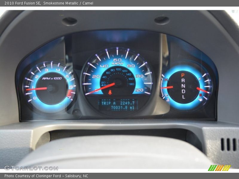 Smokestone Metallic / Camel 2010 Ford Fusion SE