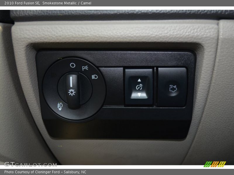 Smokestone Metallic / Camel 2010 Ford Fusion SE