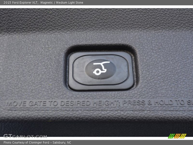 Magnetic / Medium Light Stone 2015 Ford Explorer XLT