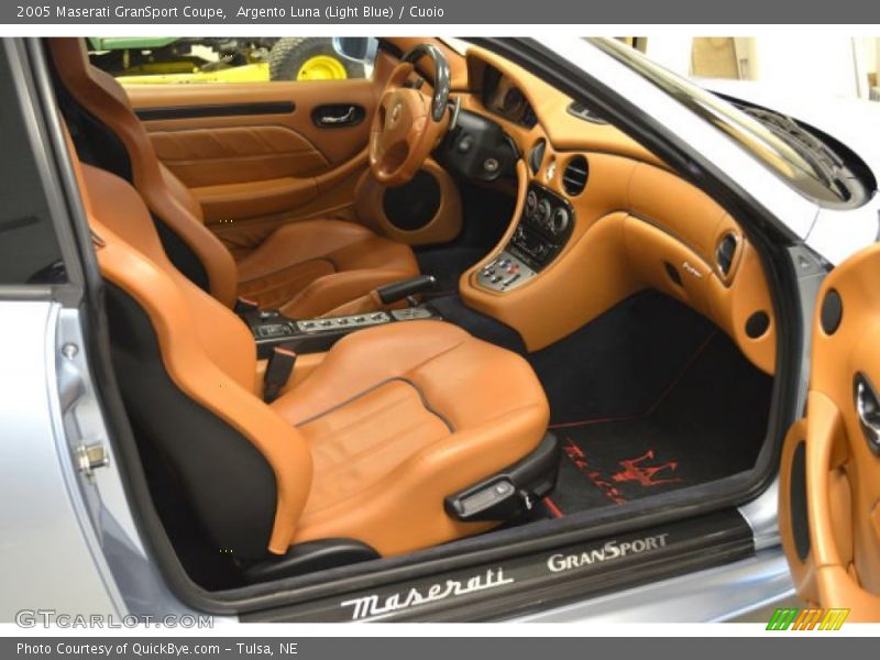  2005 GranSport Coupe Cuoio Interior