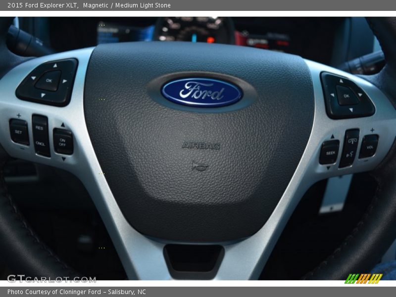 Magnetic / Medium Light Stone 2015 Ford Explorer XLT