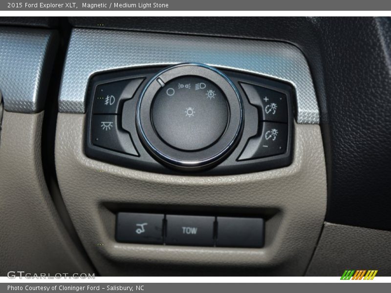 Magnetic / Medium Light Stone 2015 Ford Explorer XLT