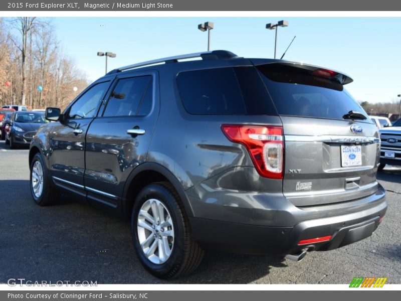 Magnetic / Medium Light Stone 2015 Ford Explorer XLT