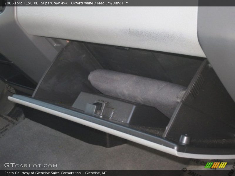 Oxford White / Medium/Dark Flint 2006 Ford F150 XLT SuperCrew 4x4