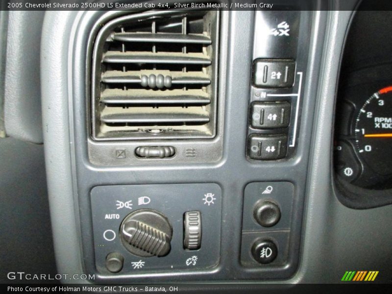 Silver Birch Metallic / Medium Gray 2005 Chevrolet Silverado 2500HD LS Extended Cab 4x4