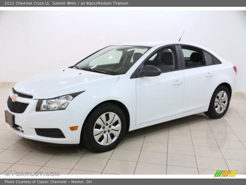 Summit White / Jet Black/Medium Titanium 2013 Chevrolet Cruze LS