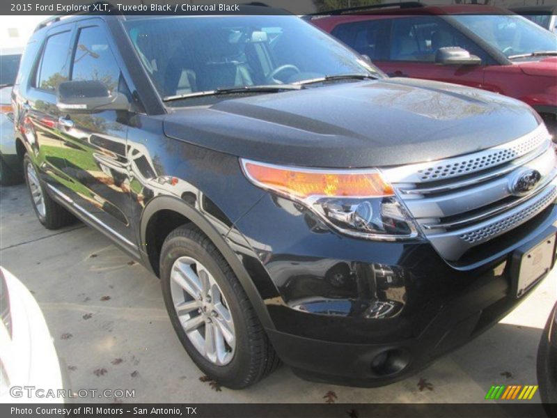 Tuxedo Black / Charcoal Black 2015 Ford Explorer XLT