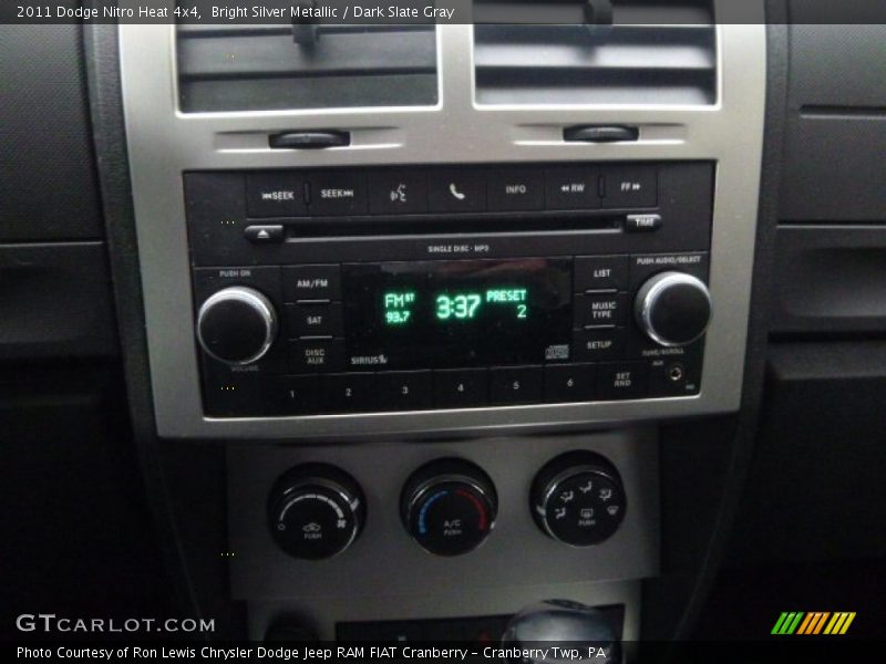 Bright Silver Metallic / Dark Slate Gray 2011 Dodge Nitro Heat 4x4