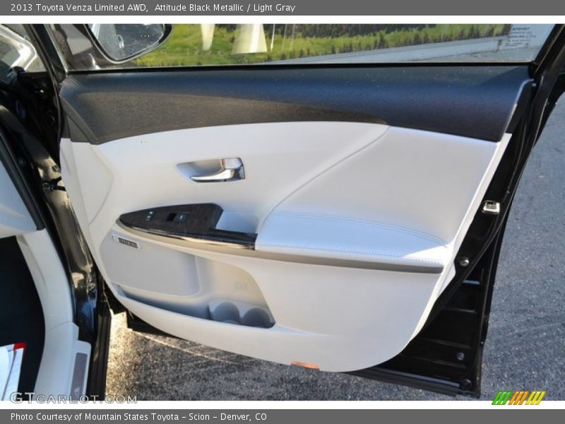Attitude Black Metallic / Light Gray 2013 Toyota Venza Limited AWD