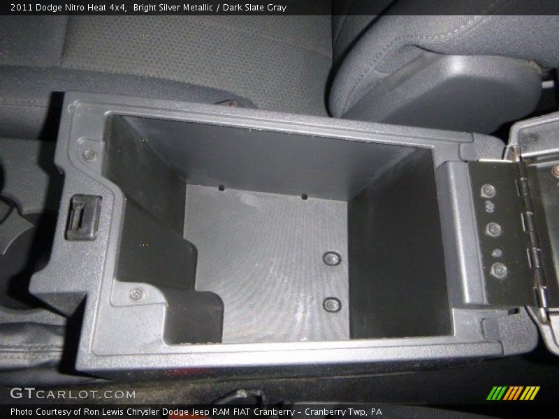 Bright Silver Metallic / Dark Slate Gray 2011 Dodge Nitro Heat 4x4