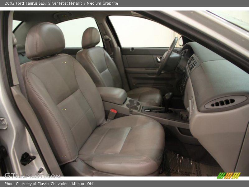 Silver Frost Metallic / Medium Graphite 2003 Ford Taurus SES