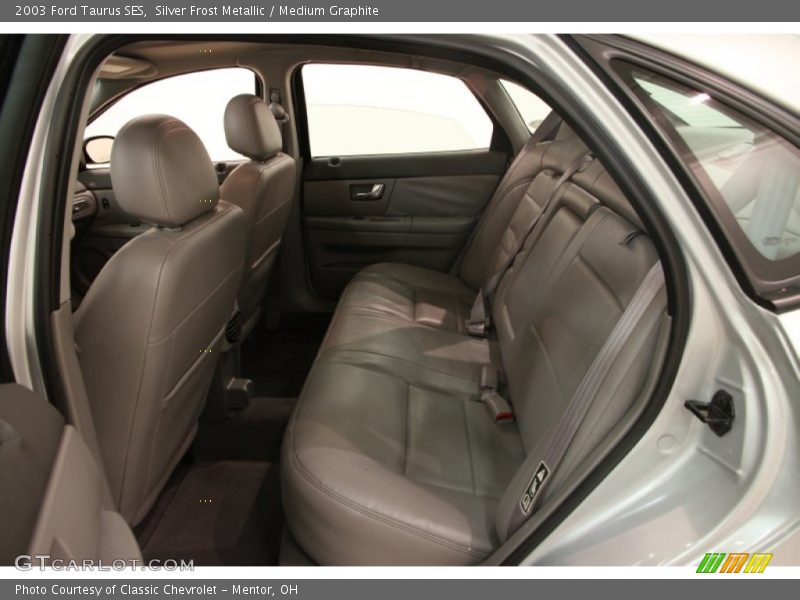 Silver Frost Metallic / Medium Graphite 2003 Ford Taurus SES