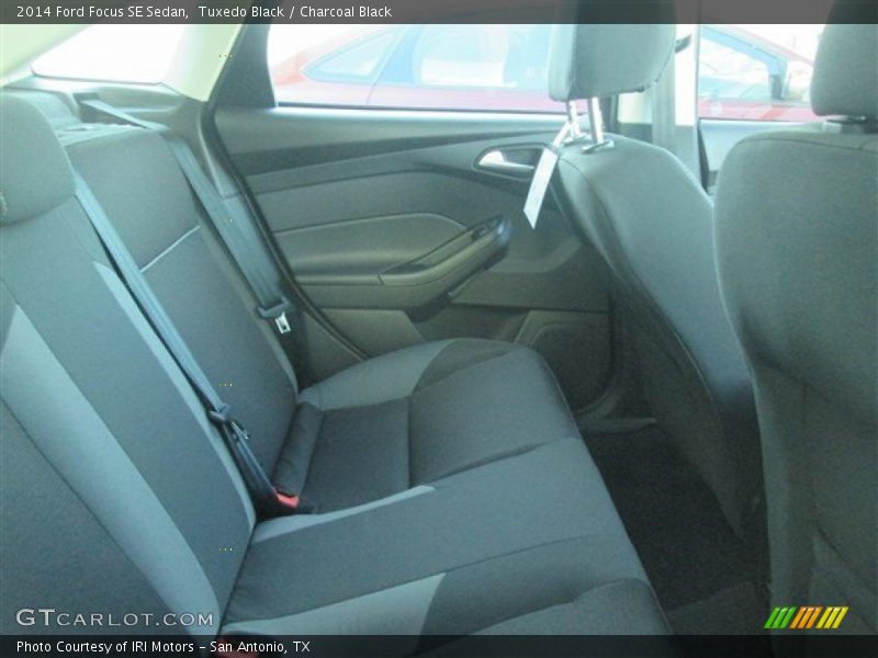 Tuxedo Black / Charcoal Black 2014 Ford Focus SE Sedan