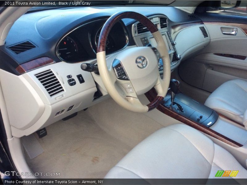 Black / Light Gray 2011 Toyota Avalon Limited