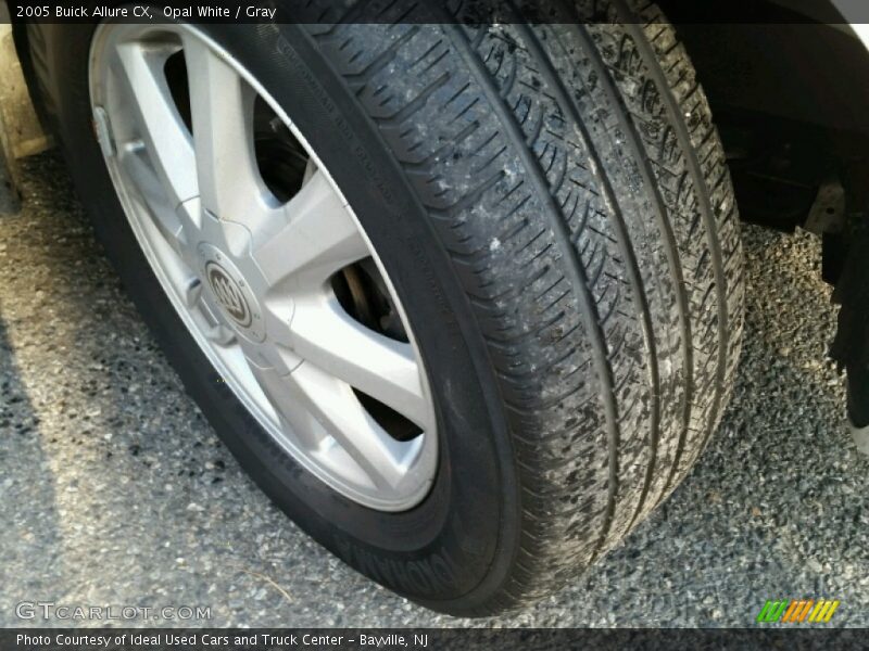 Opal White / Gray 2005 Buick Allure CX