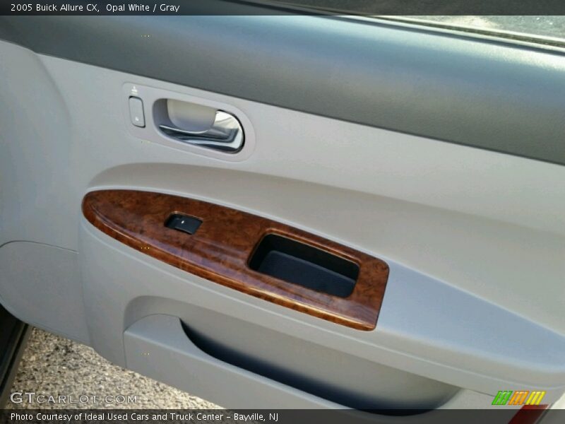 Door Panel of 2005 Allure CX