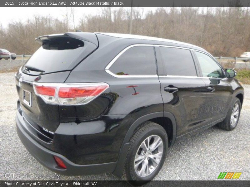 Attitude Black Metallic / Black 2015 Toyota Highlander XLE AWD