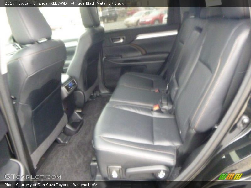 Attitude Black Metallic / Black 2015 Toyota Highlander XLE AWD