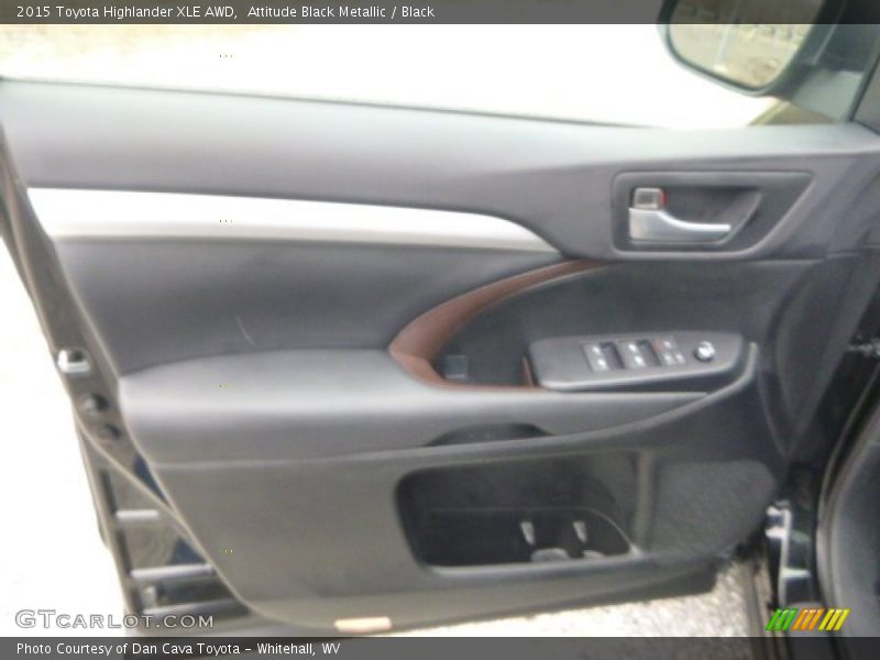 Attitude Black Metallic / Black 2015 Toyota Highlander XLE AWD