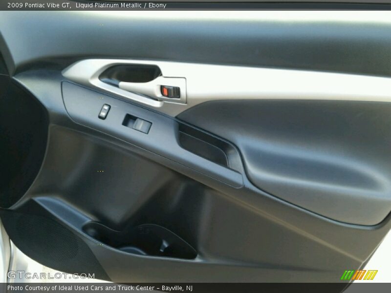Liquid Platinum Metallic / Ebony 2009 Pontiac Vibe GT