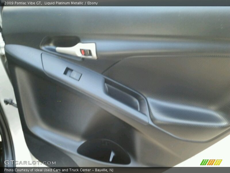 Liquid Platinum Metallic / Ebony 2009 Pontiac Vibe GT