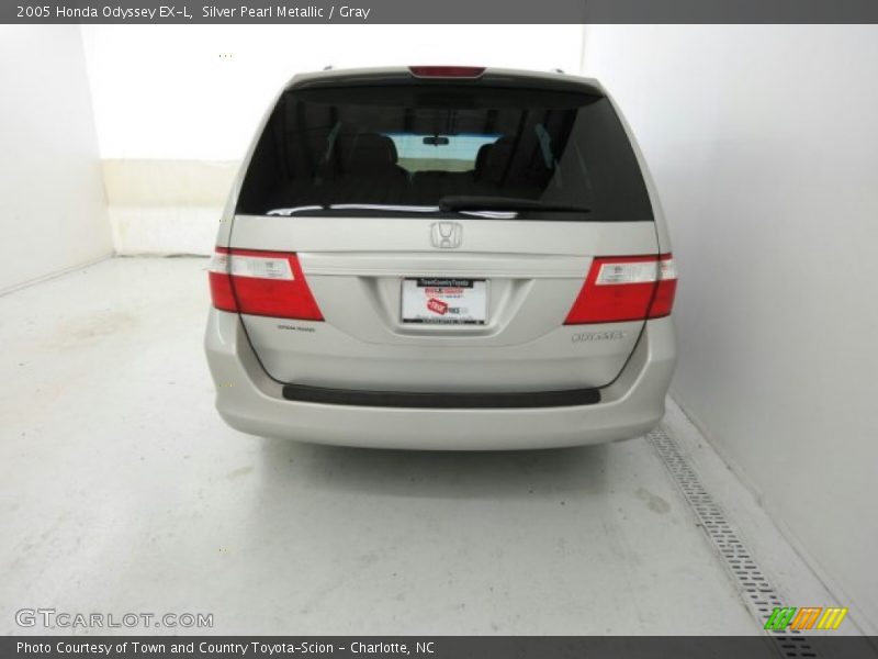 Silver Pearl Metallic / Gray 2005 Honda Odyssey EX-L