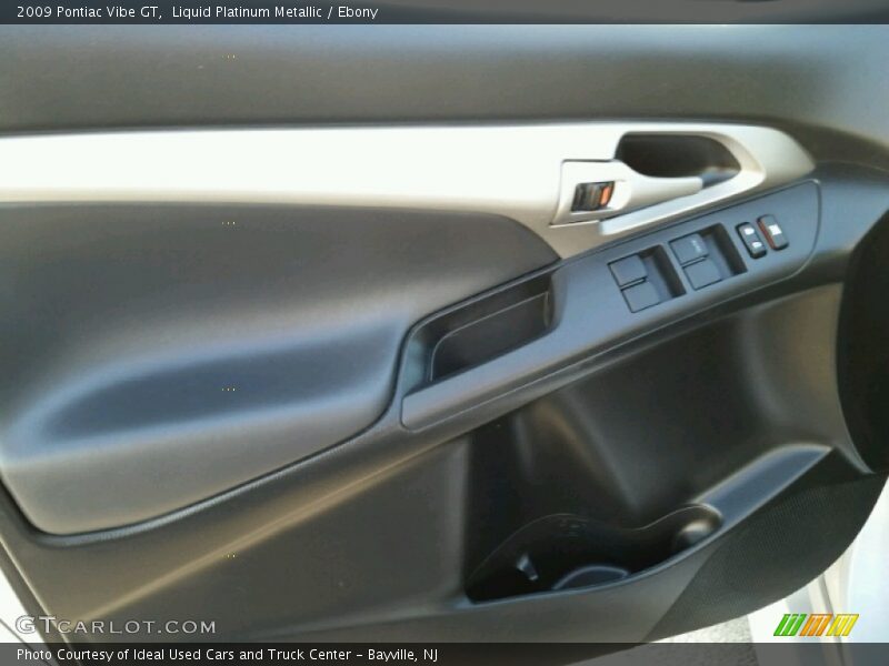 Liquid Platinum Metallic / Ebony 2009 Pontiac Vibe GT