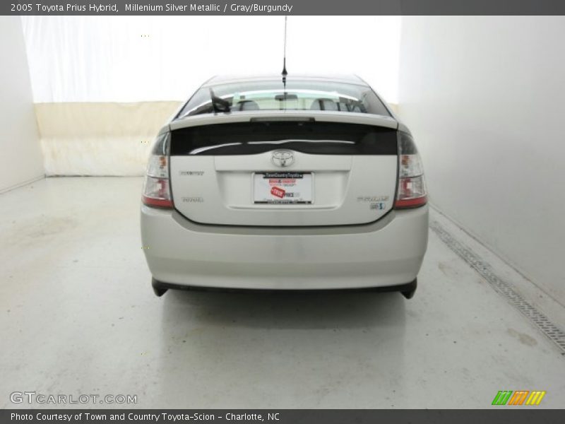 Millenium Silver Metallic / Gray/Burgundy 2005 Toyota Prius Hybrid