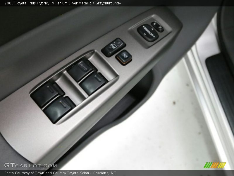 Millenium Silver Metallic / Gray/Burgundy 2005 Toyota Prius Hybrid