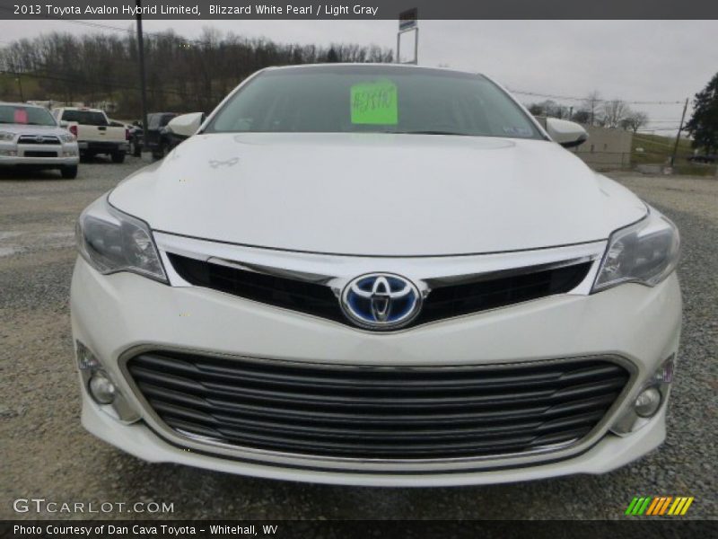 Blizzard White Pearl / Light Gray 2013 Toyota Avalon Hybrid Limited