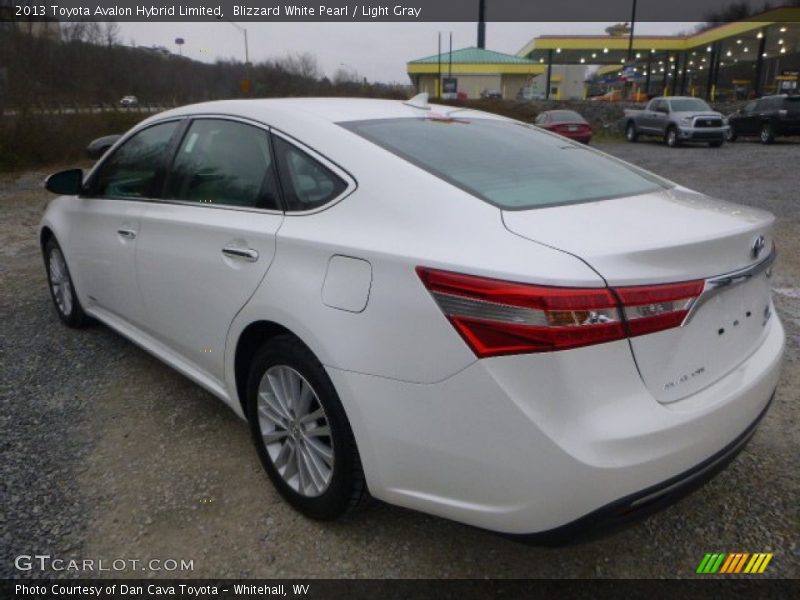 Blizzard White Pearl / Light Gray 2013 Toyota Avalon Hybrid Limited