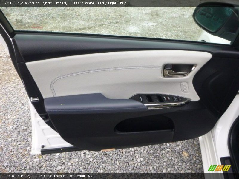 Blizzard White Pearl / Light Gray 2013 Toyota Avalon Hybrid Limited