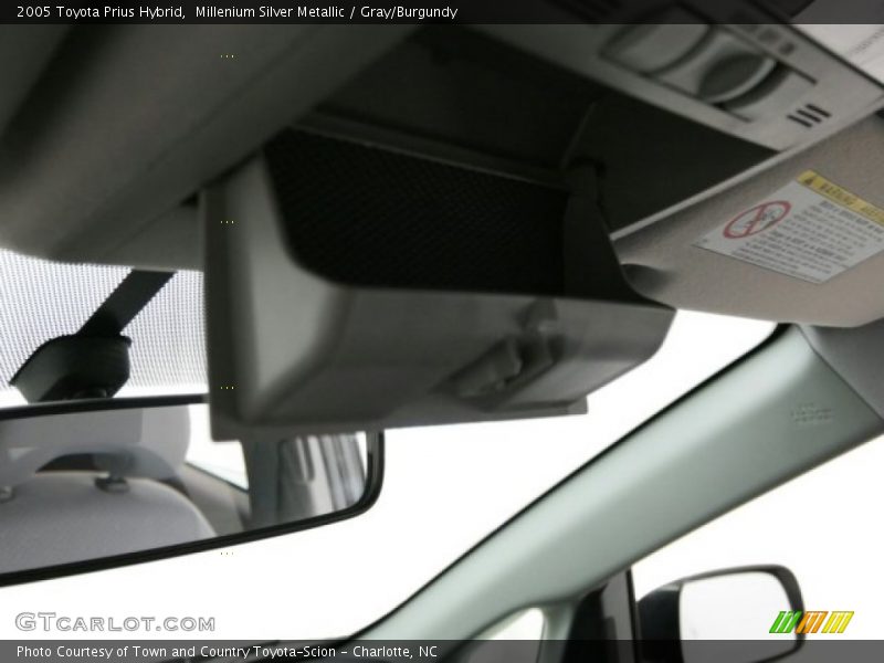 Millenium Silver Metallic / Gray/Burgundy 2005 Toyota Prius Hybrid