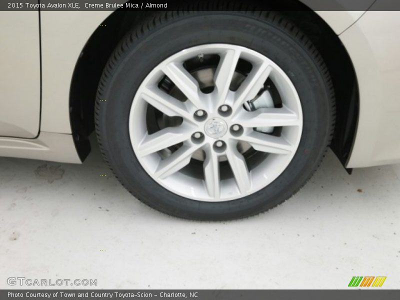 Creme Brulee Mica / Almond 2015 Toyota Avalon XLE