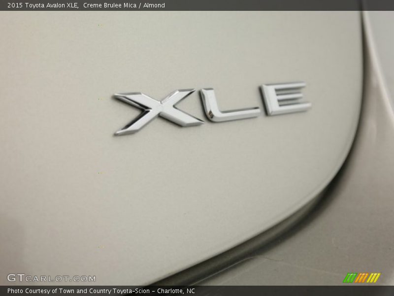 Creme Brulee Mica / Almond 2015 Toyota Avalon XLE