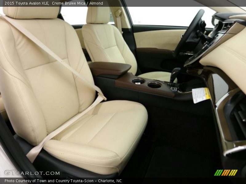 Creme Brulee Mica / Almond 2015 Toyota Avalon XLE