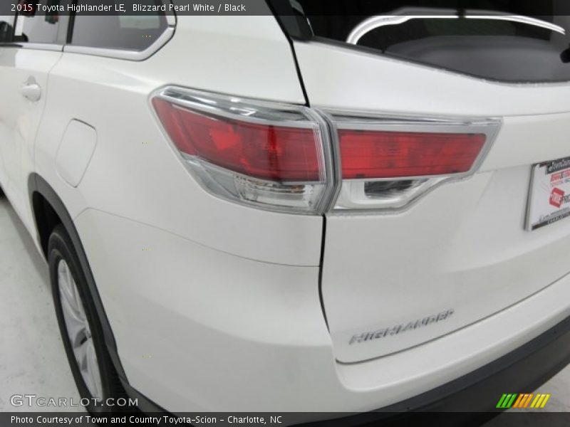 Blizzard Pearl White / Black 2015 Toyota Highlander LE