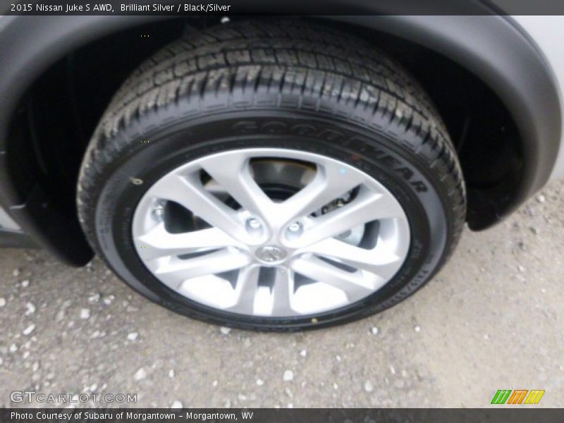 Brilliant Silver / Black/Silver 2015 Nissan Juke S AWD