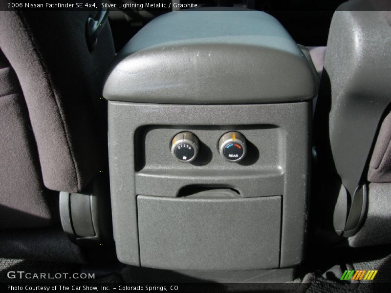 Silver Lightning Metallic / Graphite 2006 Nissan Pathfinder SE 4x4