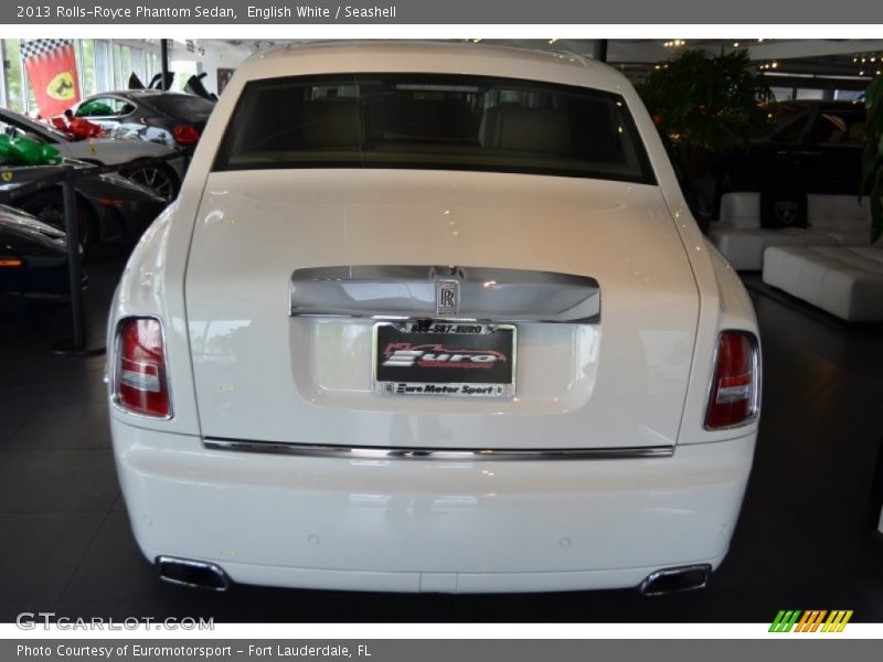 English White / Seashell 2013 Rolls-Royce Phantom Sedan
