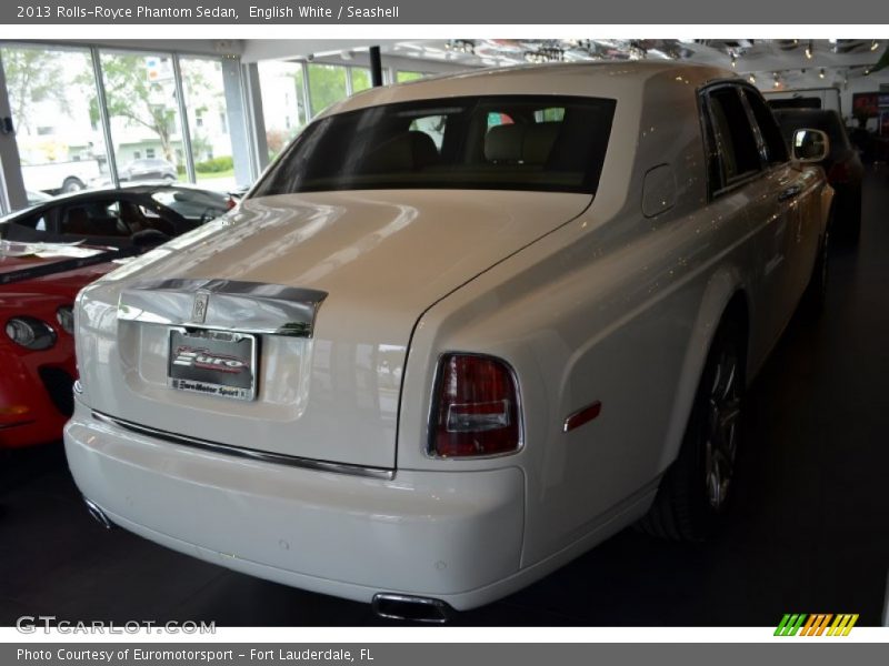 English White / Seashell 2013 Rolls-Royce Phantom Sedan